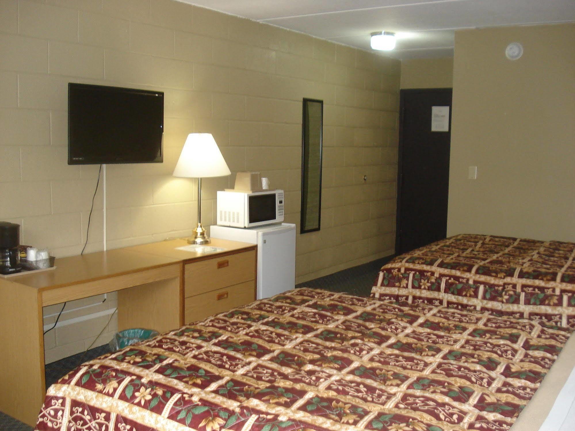 Budget Inn Bath Extérieur photo